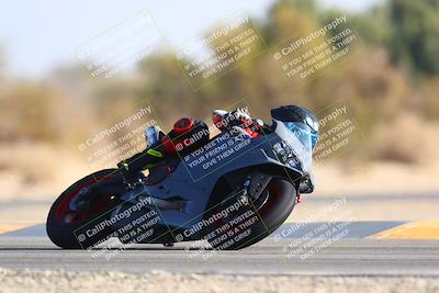 media/Jan-14-2024-SoCal Trackdays (Sun) [[2e55ec21a6]]/Turn 7 (140pm)/